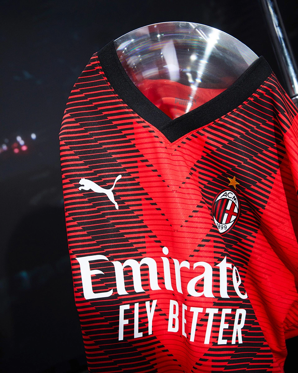 Falcons 在 ESL Pro League Season 22 半决赛中以 2：0 战胜 Mouz ，晋级总决赛;
