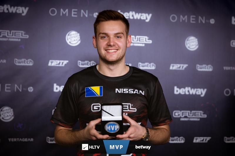 Theshy、Rookie和Duke将起诉IG拖欠工资？